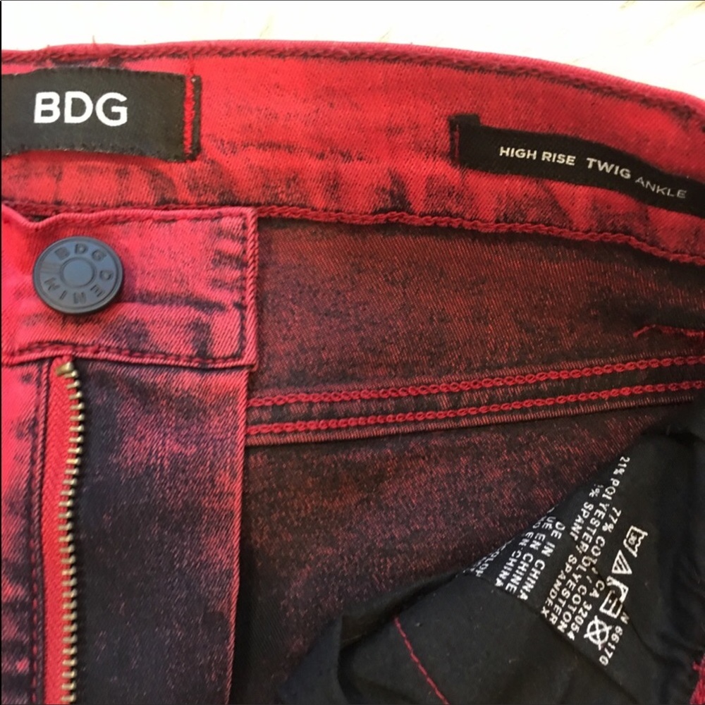 BDG red high rise jeans - Picture 2 of 3